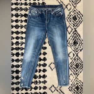 Never worn & NWOT! MissMe jeans super cute detailing!